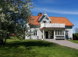 Villa Weidling B&B, parkimisega hotell sihtkohas Fengersfors