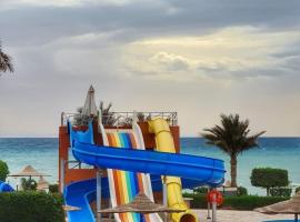 Retal View Resort El Sokhna Aqua Park، فندق في العين السخنة