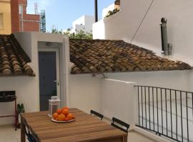 "Aqui se vive bien", holiday home in Burriana