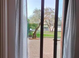 Casa Degli Ulivi, hotel em Lazise