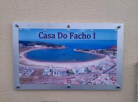 Casa do Facho、サン・マルティーニョ・ド・ポルトのコテージ