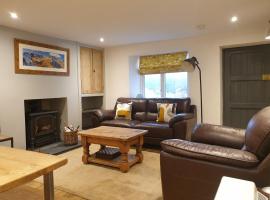 No8 3 bed cottage Winter Deals offered 3 nights or more Nov-Mar, hotel in Backbarrow
