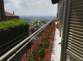 A CASA DI CARLA B&B, bed & breakfast i San Raffaele Cimena