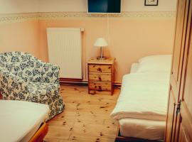 Inselgaestehaus-Erna, hotel v destinaci Putbus