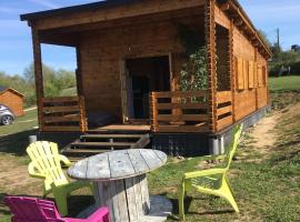 Grand Chalet Domaine du vieux chêne – hotel w mieście Bergerac