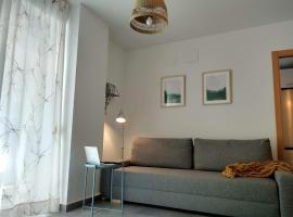 Apartamento acogedor en playa de Moncofa, hotel i Moncofa