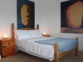 Malin Head SolasTobann ArtHouse Room 1 En-suite, bed and breakfast en Malin Head