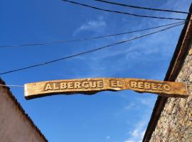 Albergue El Rebezo, lággjaldahótel í Torrebarrio