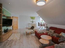 Schöne ruhige Ferienwohnung für die ganze Familie, apartment in Risum-Lindholm