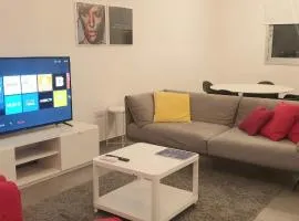 SUPERLA LUXURY APARTMENT (BREAKBOOKING-CY)