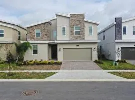 Vila 8 Bedrooms 5 bathrooms and theater room, golf course view