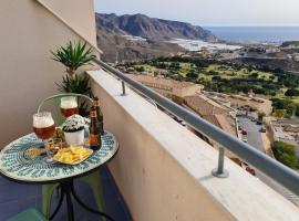 Sybarix Apartment: Precioso apartamento con vistas al golf y el mar, hótel í La Envia