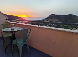 Sybarix Apartment: Precioso apartamento con vistas al golf y el mar