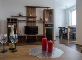 SGL apartment Liptovska with free parking, hotel in Trenčín