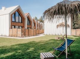 AMORZELAS, hotel u gradu 'Dębki'