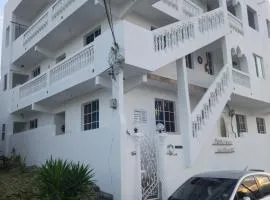 Canadian Standard Villa Guesthouse