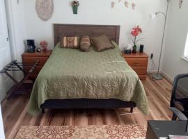 캠벨에 위치한 호텔 Room in Campbell with Own Bthrm