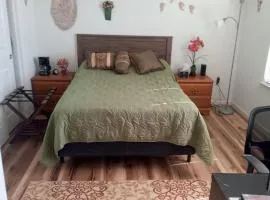 Room in Campbell with Own Bthrm