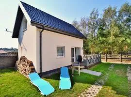 Holiday Home in Rusinowo near Quiet Beach