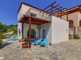 Amazing cottage in Kavallos near lake