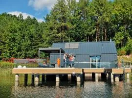 Unique vacation home on the water
