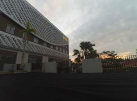 Grand Kolopaking Hotel, hotel v destinaci Kebumen