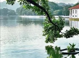 Charlton Kandy City Rest