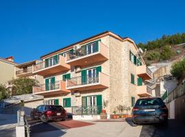 Villa Borzic, beach hotel in Omiš