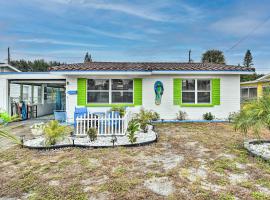 Colorful, Pet-Friendly Home Near Ormond Beach, מלון עם חניה באורמונד ביץ