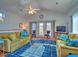 Southport Condo with Fire Pit, Deck and Private Pool, hotel in Southport