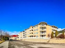 Mountain View Suites by StayIn