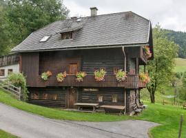 Holiday home in Arriach near Lake Ossiach, hotel in Arriach