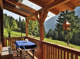 Inviting Chalet in Kolbnitz Teuchl with Garden and Terrace, hotel with parking in Penk