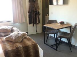 Hotel Dampoort, hotel near Castle of Gerald the Devil, Ghent