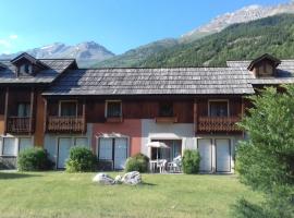 Appartement 24 Les Chalets du Jardin Alpin, hotell i La Salle Les Alpes