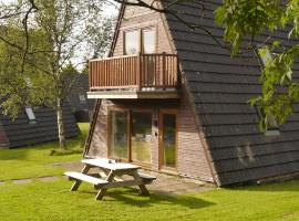 Lodges in Lanivet Cornwall with indoor pool, vacation home in Bodmin
