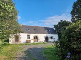 Gîtes Goas Teriot - Le Granit, hotel in Locarn