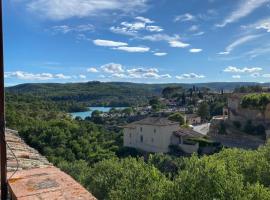 La maison du Château, hôtel à Esparron-de-Verdon