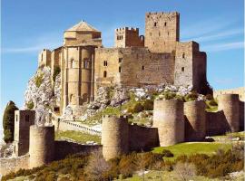 Apartamentos Tur&iacute;sticos Mallos de Huesca