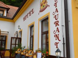 Hotel Koruna, Hotel in Karlštejn