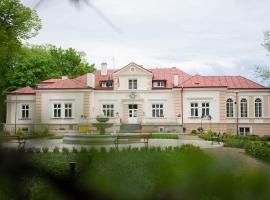 ZPP Hadle Szklarskie, hotel in Jawornik Polski