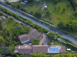 Gîte chez Cécile à Lagnes, aux portes du Luberon