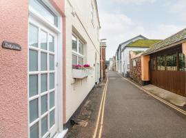 The Dolphins, beach rental in Shaldon