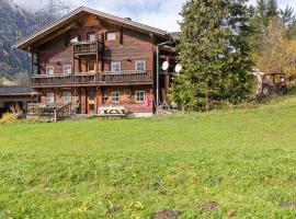 Holiday house in East Tyrol near ski area，東蒂羅爾地區馬特賴的度假屋