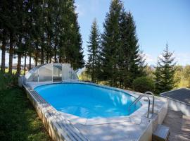 Apartment in Mooswald in Carinthia with pool: Fresach şehrinde bir havuzlu otel
