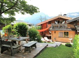 Attractive chalet right on the piste with sauna, cabaña o casa de campo en Sankt Johann in Tirol