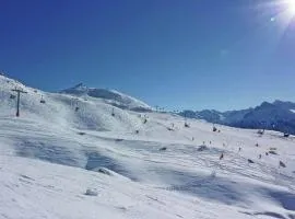 Apartment in Hainzenberg near Ski Bus Stop