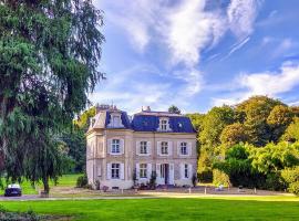 Séjour au Château baie de somme pour 2 ou 4 – tani hotel w mieście Franleu