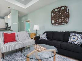 Sea Glass Cottage, holiday home in Crystal Beach