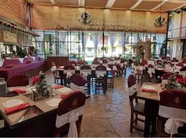 Nuestras Raíces Hotel - Museo - Restaurante
